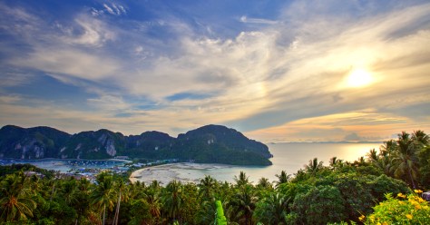 Tonsai Bay and Loh Dalum Bay 